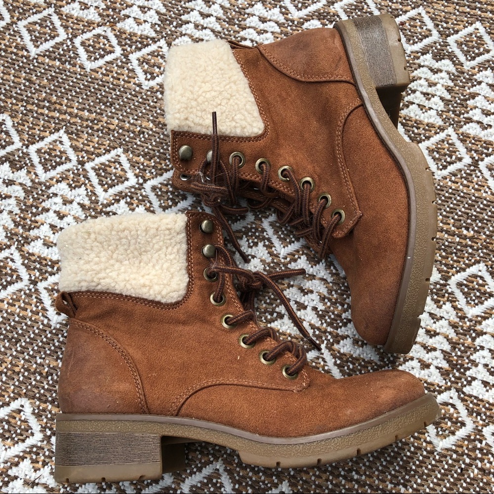 Mossimo boots